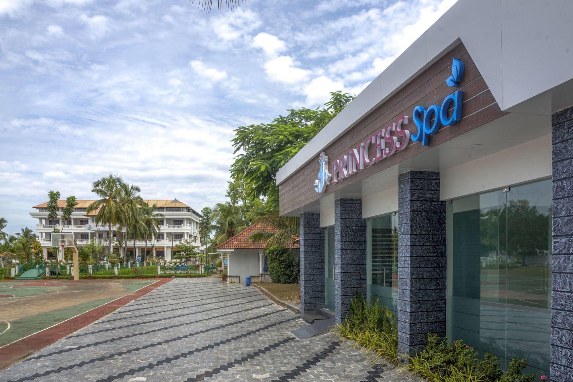 Rustic Leisures Llp Hotel Kochi Exterior photo